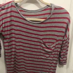 Grey/red flowing blouse